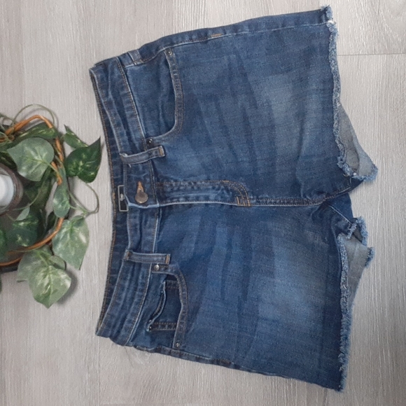 Gap High Rise Cut Off Short Short - Picture 1 of 9
